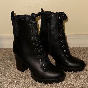 Wild Diva Lounge Black Lace-Up Combat Ankle Boots Sz 7 New w/original box